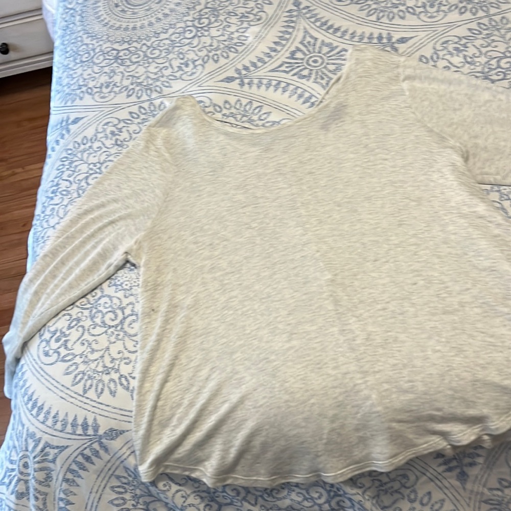 Celebrity pink brand Snuggly top with criss cross back. Nwot. 2x